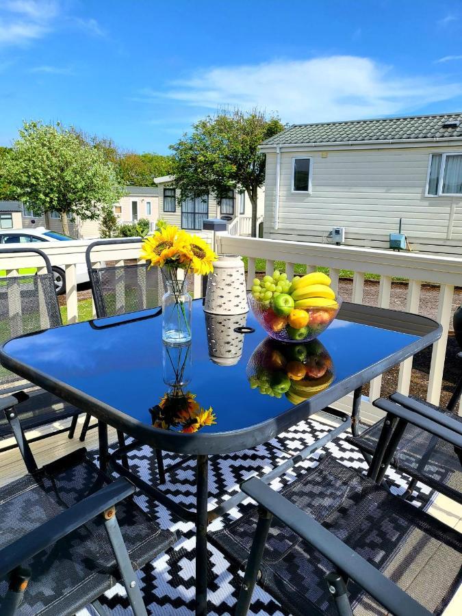 Luxury Woodland Retreat Holiday Home - Shorefield Country Park Downton  Екстер'єр фото