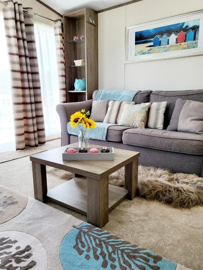 Luxury Woodland Retreat Holiday Home - Shorefield Country Park Downton  Екстер'єр фото